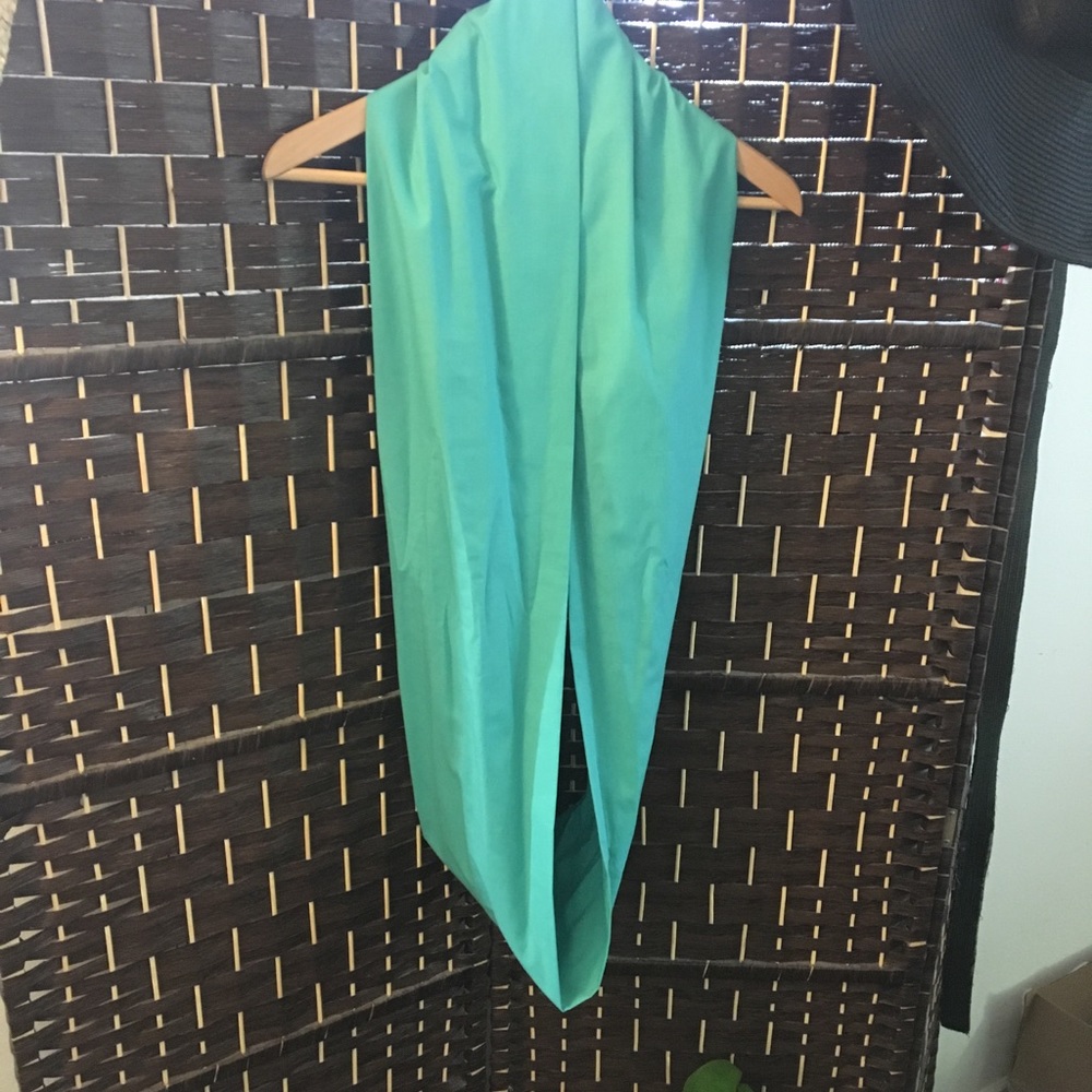 Scarf with Essential Oils Pouch!